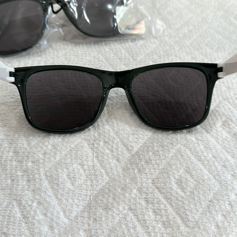 NEW Two pair NFL Green Bay Packer Sunglasses